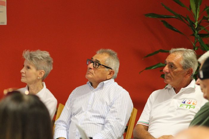 la responsabile dell'area anziani del Con.I.S.A. Cristina Disarò, il direttore dell'Asl To3 dott. Antonino