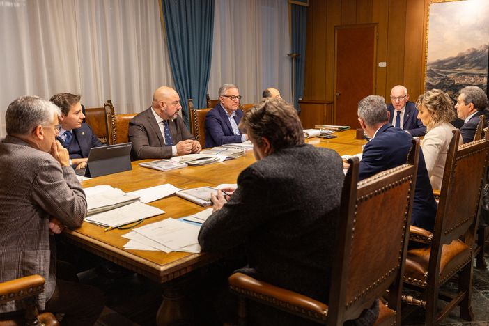 I principali provvedimenti della Giunta regionale, tra aria pulita, mostre e contratti da leggere con lente d’ingrandimento I principali provvedimenti della Giunta regionale, tra aria pulita, mostre e contratti da leggere con lente d’ingrandimento