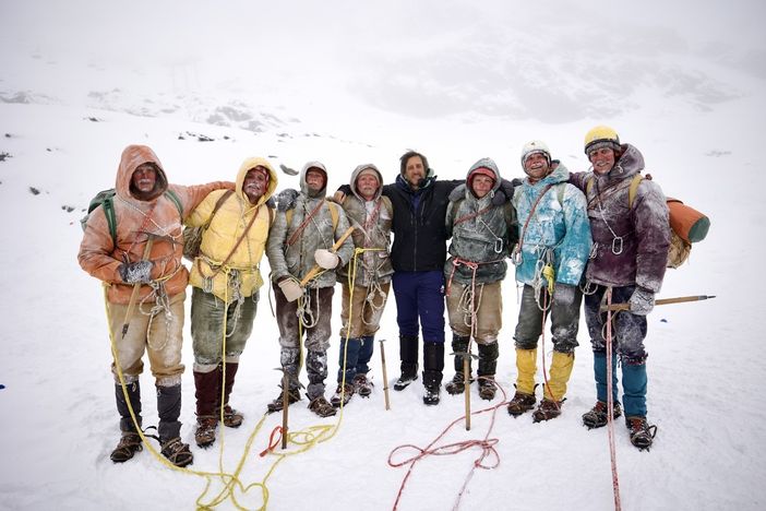 Da sinistra: Jonas Bloquet, Quentin Faure, Finnegan Oldfield, Pierre Deladonchamps, Daniele Vicari, Marlon Joubert, Alessandro Borghi, Alessio Del Mastro. 