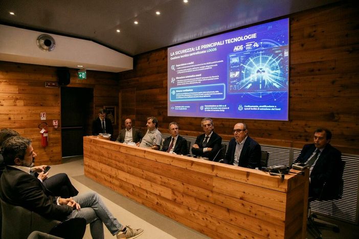 Monte Bianco, droni e intelligenza artificiale per controllare la sicurezza delle infrastrutture Monte Bianco, droni e intelligenza artificiale per controllare la sicurezza delle infrastrutture