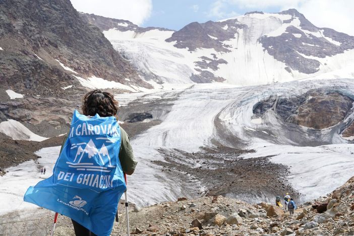 Carovana dei ghiacciai 2026, dal Miage a Planpincieux per osservare la crisi climatica sul Monte Bianco Carovana dei ghiacciai 2026, dal Miage a Planpincieux per osservare la crisi climatica sul Monte Bianco