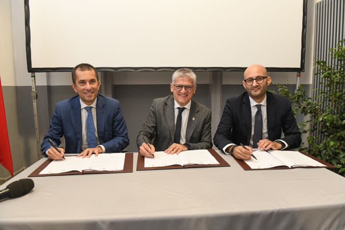 Intesa VdA Piemonte e RFI per sviluppo trasporto ferroviario Intesa VdA Piemonte e RFI per sviluppo trasporto ferroviario