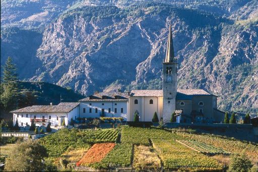 Il Touring Club Italiano assegna la Bandiera Arancione a Introd, la terza in Valle d’Aosta