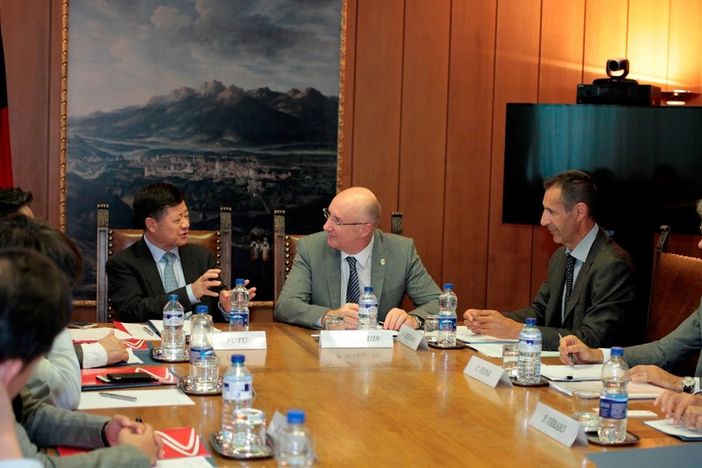 Pierluigi Marquis, Claudio Restano con Wang Fuyu