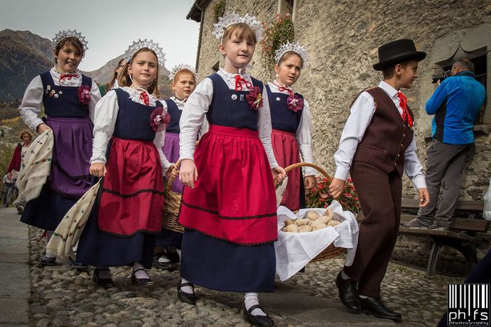 Lo Pan Ner – I pani delle Alpi - torna in Valle il 3 e 4 ottobre Lo Pan Ner – I pani delle Alpi - torna in Valle il 3 e 4 ottobre
