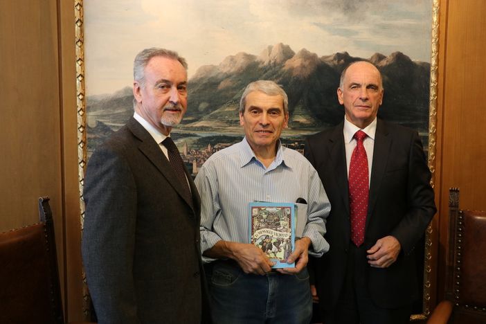 Andrea Rosset, Pres. Consiglio Valle; Luigi Calderola, coord. Messager; Augusto Rollandin, Pres. Regione