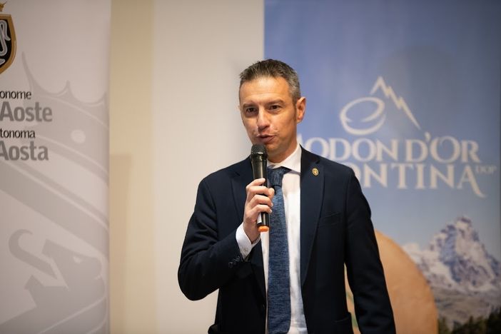 Ovidia la nonnina di Saint Pierre ha compiuto 100 anni Ovidia la nonnina di Saint Pierre ha compiuto 100 anni