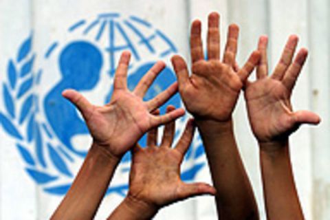 INFANZIA: Unicef, 'Stuprati nel mondo 120 milioni di adolescenti'