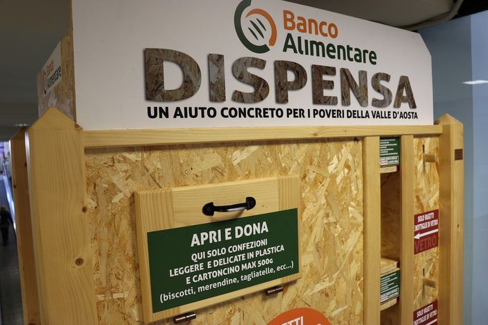 Un 'armadio solidale' realizzato da Cristian Chamonin