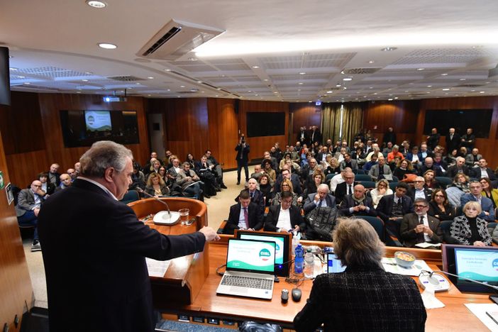 Sbarra al Consiglio Generale della Cisl: “Aperti ad un confronto di merito con tutte le principali forze sociali su criteri di comparazione individuati dal correttivo Codice Appalti” Sbarra al Consiglio Generale della Cisl: “Aperti ad un confronto di merito con tutte le principali forze sociali su criteri di comparazione individuati dal correttivo Codice Appalti”