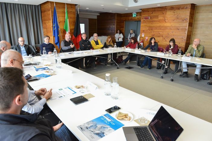 Commissione Territorio, Ambiente e Beni ambientali del Senato in visita in Valle d’Aosta Commissione Territorio, Ambiente e Beni ambientali del Senato in visita in Valle d’Aosta