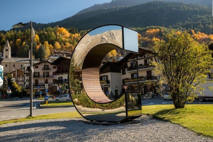 Courmayeur: Avvio degli interventi di asfaltatura sul territorio Courmayeur: Avvio degli interventi di asfaltatura sul territorio