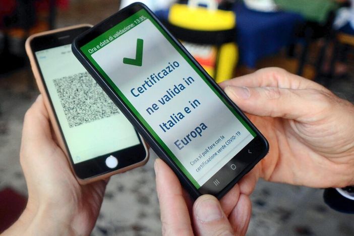 Le nuove regole con il Green pass, ecco cosa fare Le nuove regole con il Green pass, ecco cosa fare