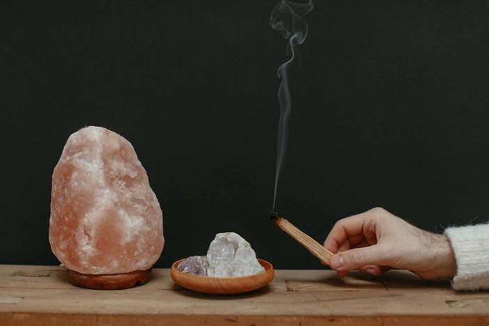 Cos'è la lampada di sale, un accessorio di cui si sente tanto parlare
