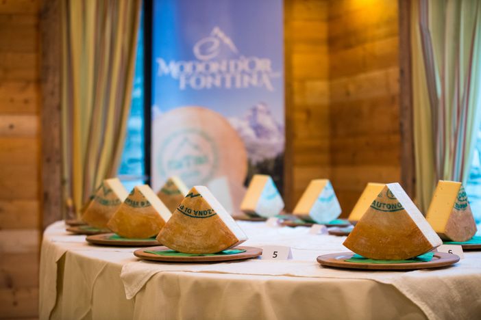 Fontina d’alpeggio, il cuore dell’agroalimentare valdostano batte ancora forte