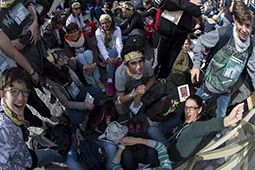 La felicità non è un’app La felicità non è un’app