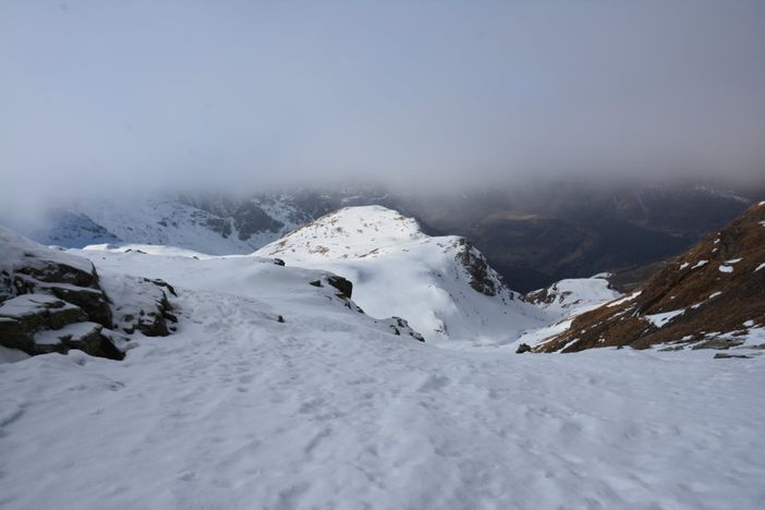 Soccorso alpino impegnato per far rientrare due scialpinisti in difficoltà Soccorso alpino impegnato per far rientrare due scialpinisti in difficoltà