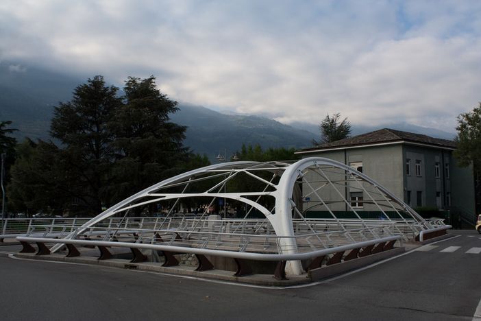 Parte del ponte su Buthier in questi giorni è chiusa per lavori