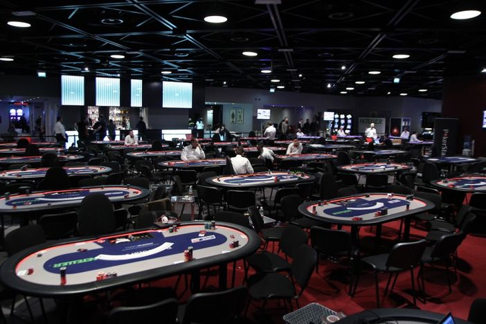 Sala Poker al Casino di Saint-Vincent (immagine dal sito web italiapokerclub)