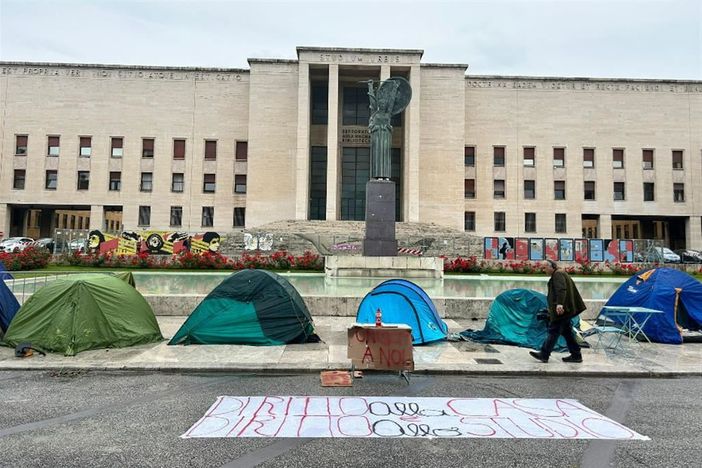 Manes sollecita proveddimenti per affitti studenti