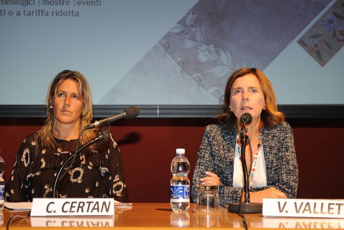 L'assessore Chantal Certan e la funzionaria regionale Viviana Vallet durante la conferenza stampa