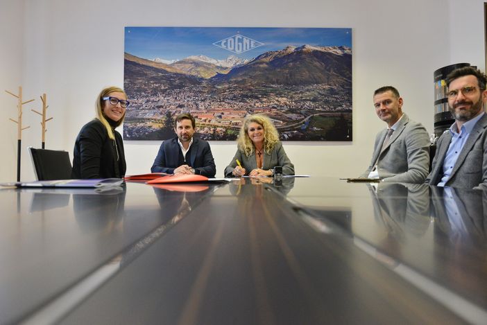 Barbara Marelli (Direttore generale di Telcha), Jean-Francois Chartrain, Monica Pirovano, Matteo Diani (Direttore Impianti e Manutenzione di Cogne Acciai Speciali) e Vincenzo Monreale (Energy manager di Cogne Acciai Speciali)