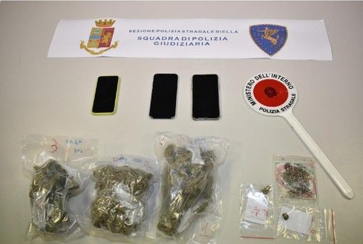 Arrestati dalla Polizia stradale due giovani spacciatori eporediesi