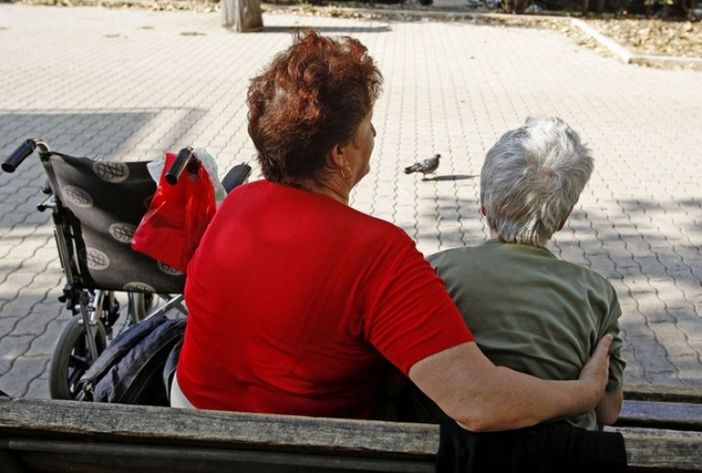 Pandemia e lavoro nero aggravano la situazione su sicurezza sul lavoro per colf e badanti Pandemia e lavoro nero aggravano la situazione su sicurezza sul lavoro per colf e badanti