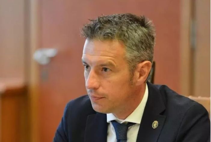 L'assessore Davide Sapinet L'assessore Davide Sapinet