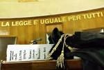 Carcere e maxi multa per un trafficante di clandestini Carcere e maxi multa per un trafficante di clandestini