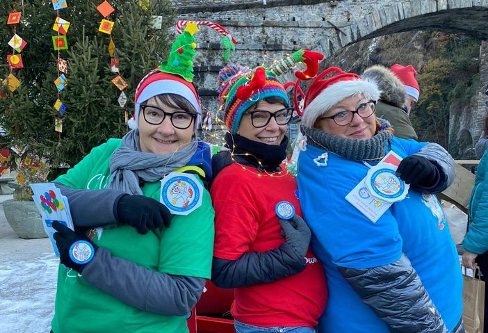 Pont-Saint-Martin: La Corsa di beneficenza dei Babbo Natale Pont-Saint-Martin: La Corsa di beneficenza dei Babbo Natale