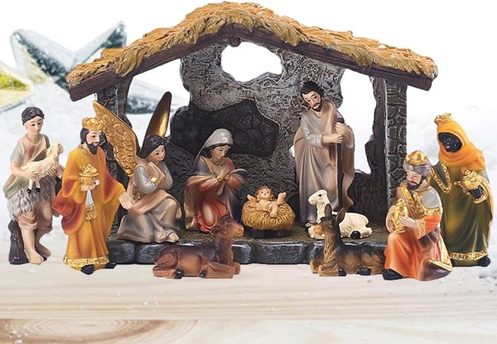 Difendiamo la nostra identità allestendo il presepe in tutte le scuole e in tutte le case Difendiamo la nostra identità allestendo il presepe in tutte le scuole e in tutte le case