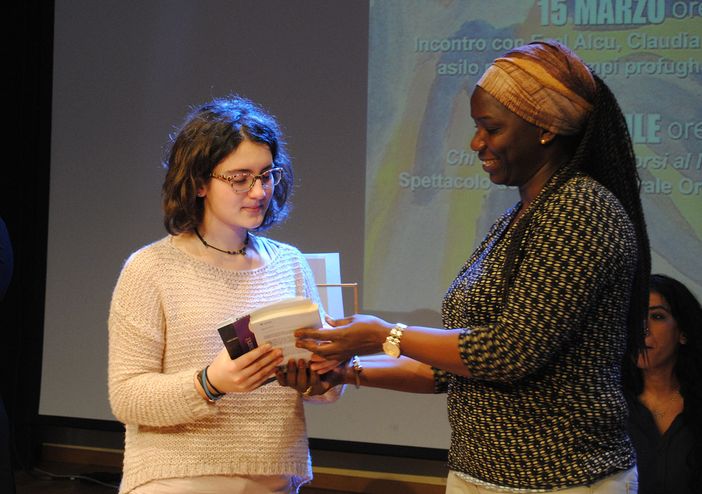 Cécile Barailler, sotto i secondi classificati, Ladij Koma, Yaya Dosso, Afiz Diallo, Sekou Keita e Mamadian Diallo T ed il terzo Siaka Traoré