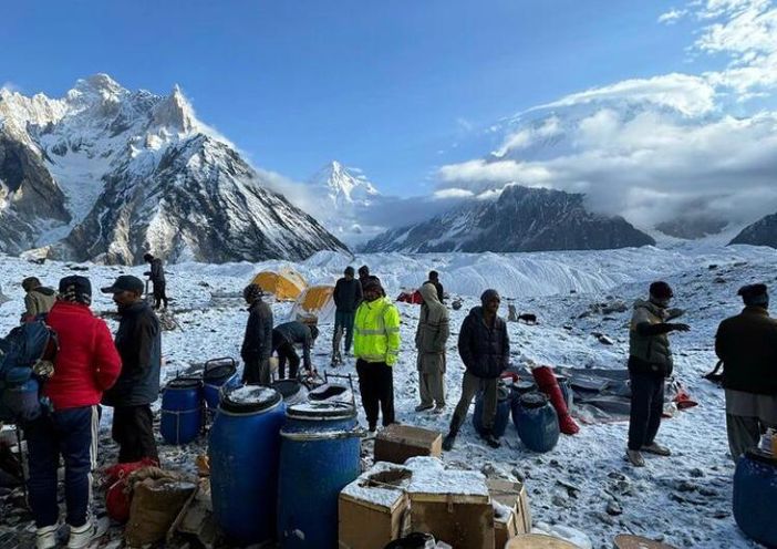 IL TEAM DI ALPINISTE ITALO-PAKISTANO HA RAGGIUNTO IL CAMPO BASE IL TEAM DI ALPINISTE ITALO-PAKISTANO HA RAGGIUNTO IL CAMPO BASE