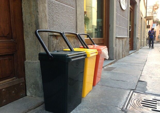 AOSTA: MODIFICA TEMPORANEA AL SERVIZIO DI RACCOLTA RIFIUTI IN OCCASIONE DELLE FESTIVITÀ NATALIZIE E DI FINE/INIZIO D’ANNO AOSTA: MODIFICA TEMPORANEA AL SERVIZIO DI RACCOLTA RIFIUTI IN OCCASIONE DELLE FESTIVITÀ NATALIZIE E DI FINE/INIZIO D’ANNO