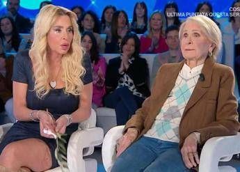 Domenica In, Valeria Marini e la mamma da Mara Venier: cosa è successo un anno fa