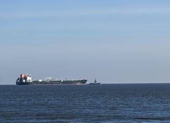 Venezuela, New York Times: "Petroliera inseguita da Usa rivendica protezione di Mosca" Venezuela, New York Times: "Petroliera inseguita da Usa rivendica protezione di Mosca"