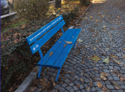 Aosta: In viale della Pace le 'panchine blu' per riflettere sul valore dell'acqua