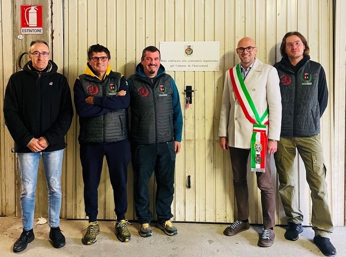 Da sinistra a destra: Aurelio Lucianaz, Remo Comé, Christian Comé (presidente sezione fiolet Charvensod), Ronny Borbey, Michel Comé