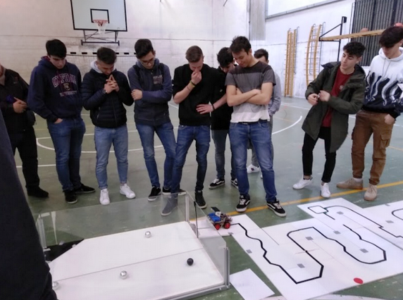 I ragazzi di 3A e 4A informatico telecomunicazione Verres alle finali nazionali I ragazzi di 3A e 4A informatico telecomunicazione Verres alle finali nazionali