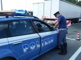 I due 'passeur' sono stati arrestati dalla polizia stradale in servizio al Traforo I due 'passeur' sono stati arrestati dalla polizia stradale in servizio al Traforo