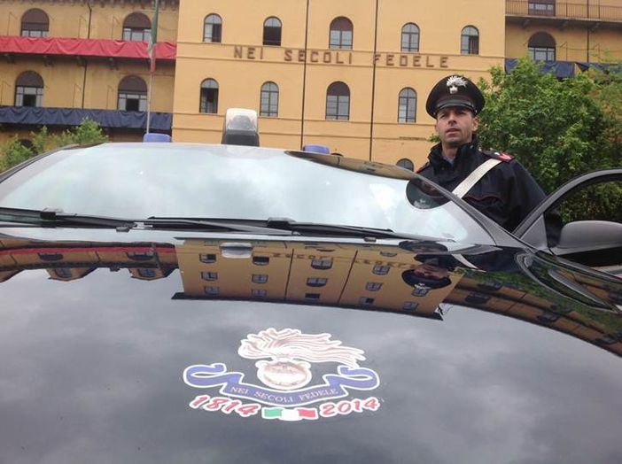 CARABINIERI: Il ‘Logo del Bicentenario’ sulle auto e le moto del Nucleo Radiomobile