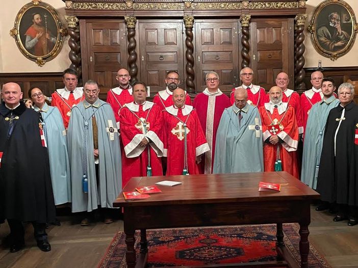 I Cavalieri dell’Ordine dei Santi Maurizio e Lazzaro della Valle d’Aosta, i Cavalieri dell’Ordine al Merito della Real Casa di Savoia e le Guardie d’Onore alle Tombe Reali del Pantheon