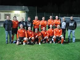 La squadra dei veterani del Quart, al secondo posto in classifica (14 punti), sta insidiando il primato dell'Aymavilles Cogne Acciai Speciali (15) La squadra dei veterani del Quart, al secondo posto in classifica (14 punti), sta insidiando il primato dell'Aymavilles Cogne Acciai Speciali (15)