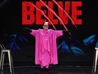 Malgioglio a 'Belve': "Sulla natica ho tatuata la bocca di J.Lo"