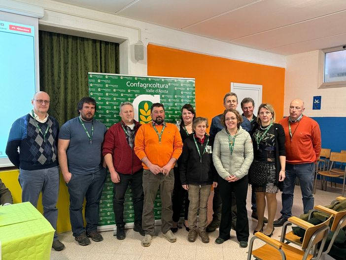 Il nuovo CDA CIA VdA, da sn: Follioley Amedeo, Perrier Daniele, Marquis Ives, Fragno Michel, Challancin Rita, Bosc Piera, Perucchione Renzo, Dondeynaz Veronica, Chabod Venanzio, Danna Morena (Direttore), Marcello Panizzi Il nuovo CDA CIA VdA, da sn: Follioley Amedeo, Perrier Daniele, Marquis Ives, Fragno Michel, Challancin Rita, Bosc Piera, Perucchione Renzo, Dondeynaz Veronica, Chabod Venanzio, Danna Morena (Direttore), Marcello Panizzi