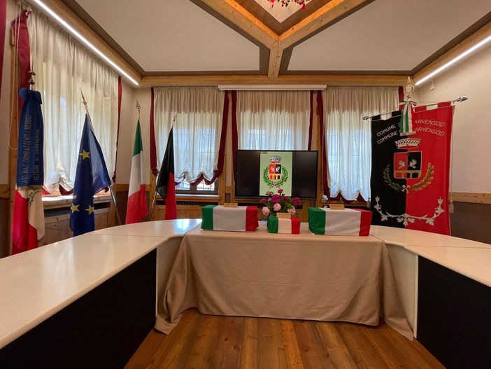 “Oltre il tempo”, il profondo e partecipato abbraccio di Charvensod ai suoi Caduti