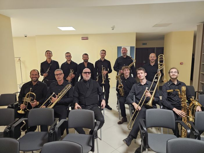 Aosta Classica Big Band feat. Mario Biondi in concerto sulla costiera amalfitana Aosta Classica Big Band feat. Mario Biondi in concerto sulla costiera amalfitana