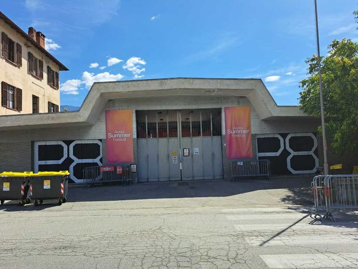 Aosta: Con l' Arena Live P8 il divertimento non può diventare una condanna Aosta: Con l' Arena Live P8 il divertimento non può diventare una condanna