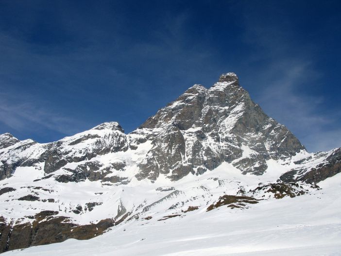 Niente gare Zermatt-Cervinia? Gli hotel non ne fanno un dramma Non c'era il sold out, ma albergatori ammettono che colpo si è sentito